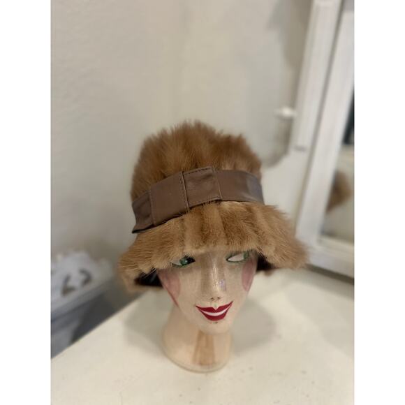 Sears Vintage Brown Mink Fur Cloche Hat Leather Trim 1960s - Picture 1 of 3